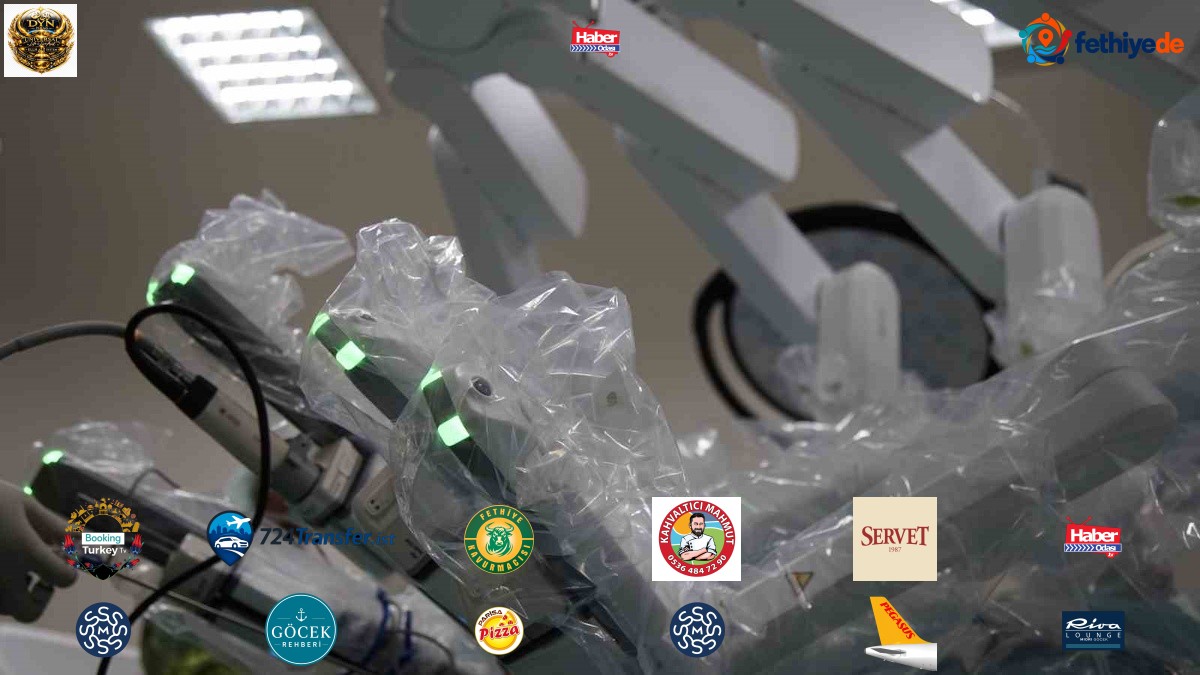 Muş Devlet Hastanesinde bin 400 kilometre uzaktan robotik rahim ameliyatı yapıldı