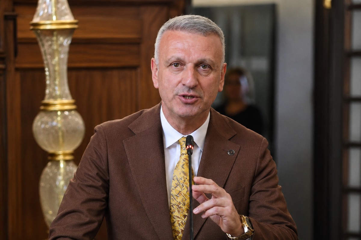 Cumhurbaşkanı Başdanışmanı Oktay Saral'ın görevden alındığı iddia edildi