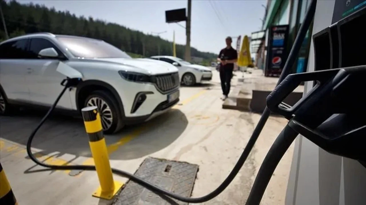 Türkiye elektrikli otomobilde vites küçülttü: Avrupa'nın tersine gittik