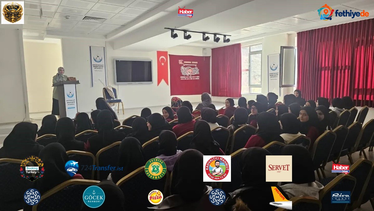 Bayburt'ta vaiz Hacer Dursun, öğrencilere sabır ve tevekkülü anlattı