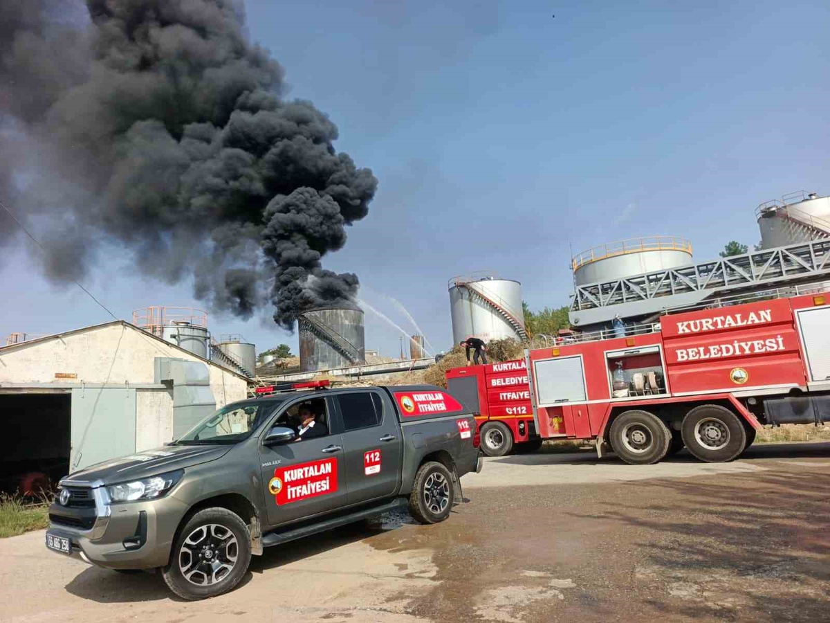Siirt Kurtalan'da TPAO petrol sahasında yangın çıktı, 2 kişi dumandan etkilendi