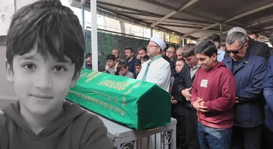 Hayalleri yarım kaldı! Küçük kaleciye son görev: Gözyaşları sel oldu