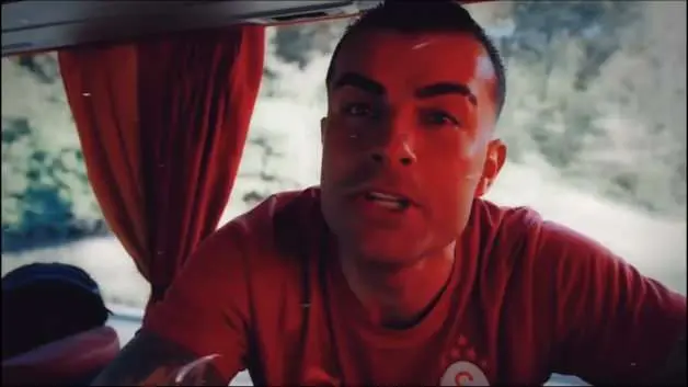 Abdülkerim Bardakcı'dan derbi öncesinde Fenerbahçe'ye şarkılı gönderme...