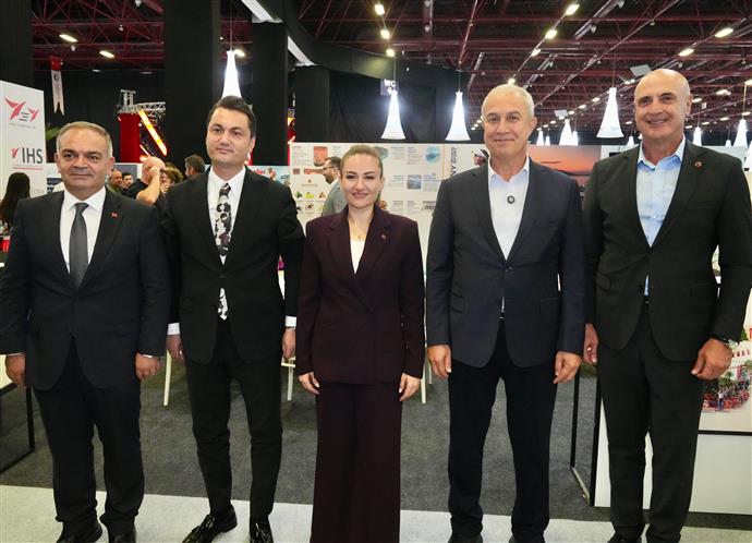 8. antalya turizm fuarı başladı: alanya standında yeni sezon görüşmeleri