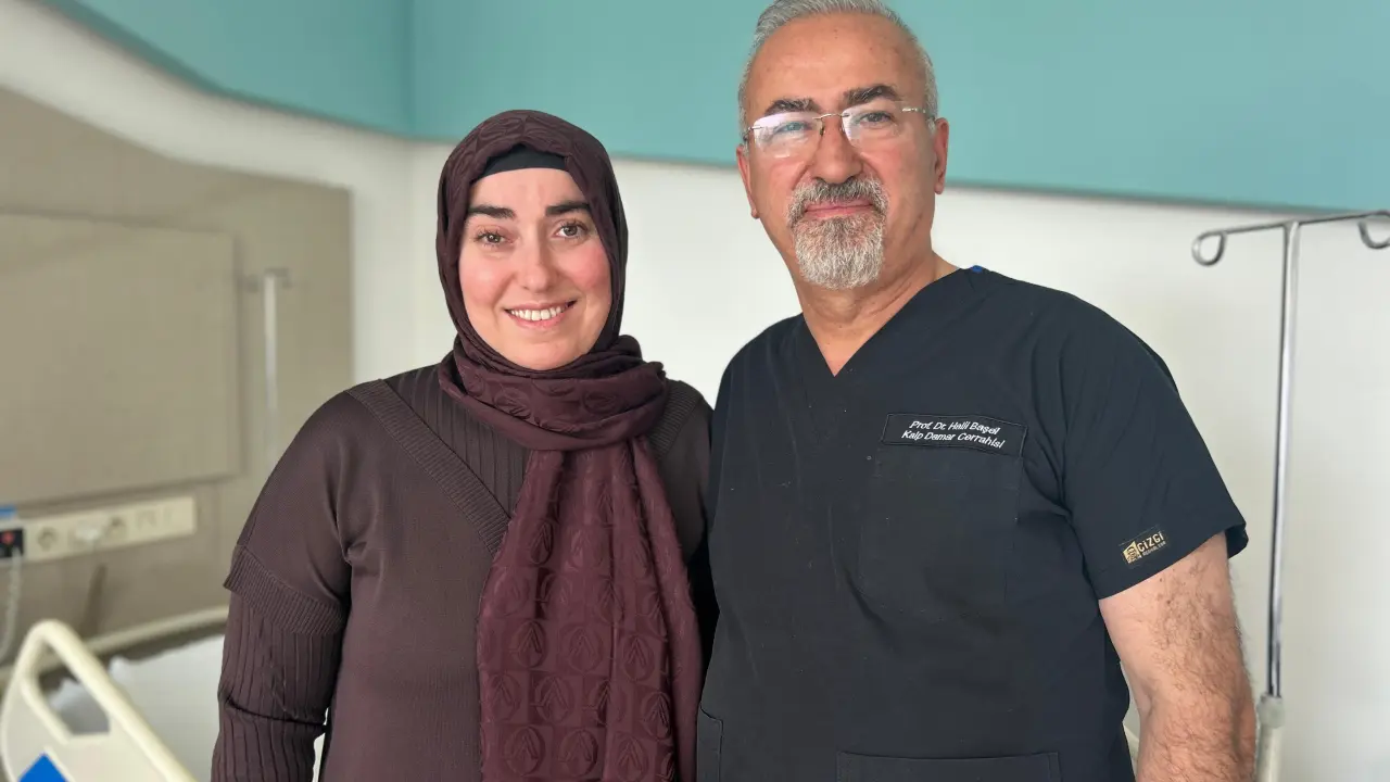 Fransa’da riskli görülen tümör için Van’a geldi! 4 santimetrelik kitle çıkarıldı