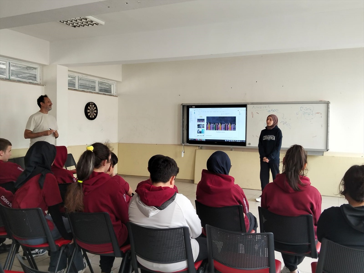 İŞKUR'dan Çanakkale'de öğrencilere meslek seçimi ve kariyer rehberliği semineri