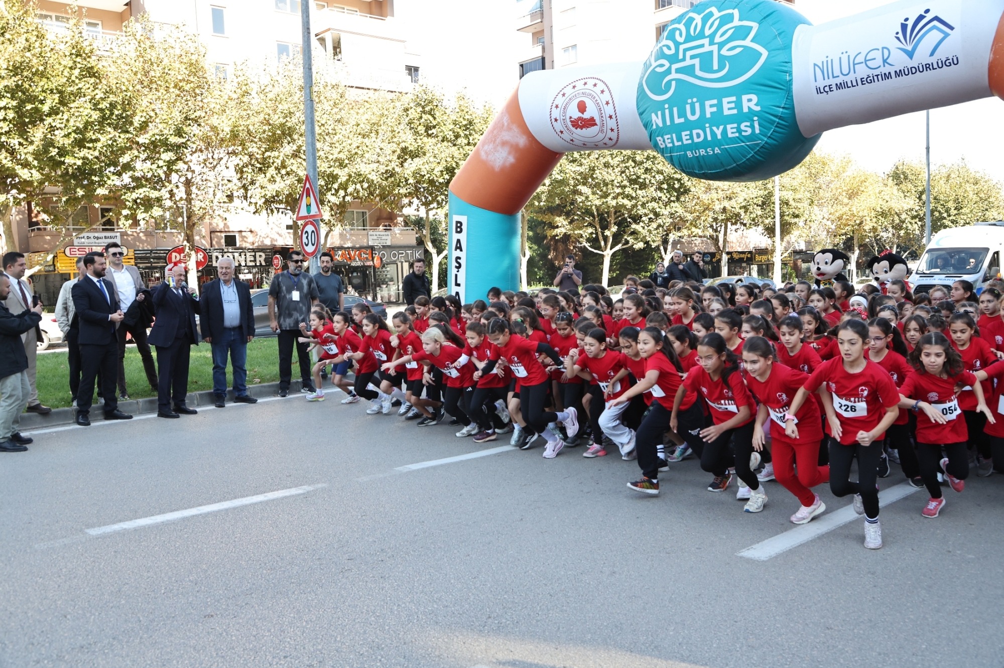 Nilüfer’de bin 749 öğrenci Cumhuriyet için koştu