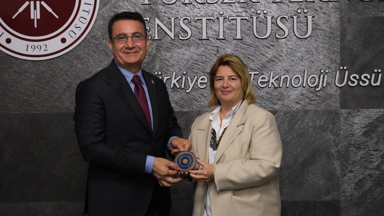 Teknopark İzmir'de 1 milyar dolarlık ihracat hedefi