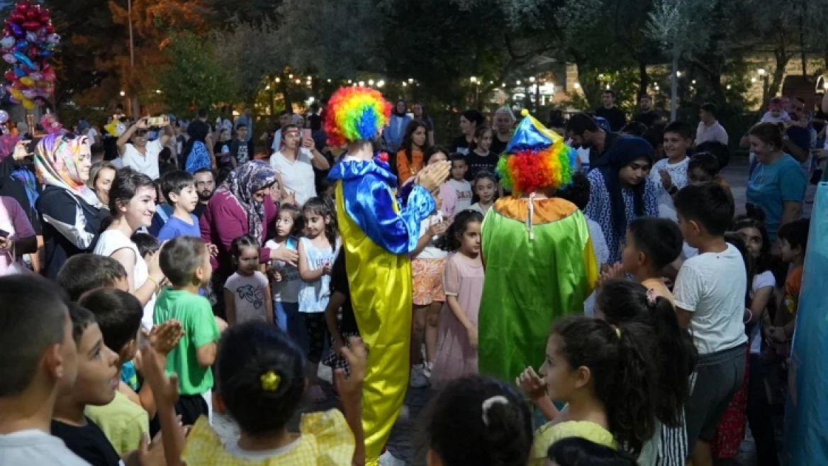 Elazığ Belediyesi Gezici Tiyatro Şenliği Her Yerde