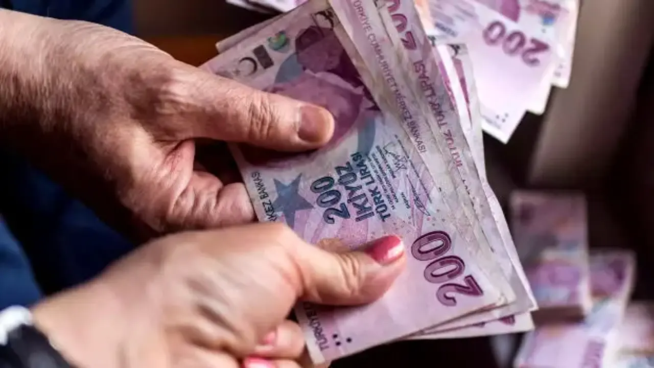 AK Parti kaynakları: Emekliye refah payı ve ek ödeme masada