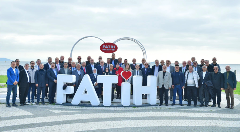 Başkan Turan'dan Muhtarlar Buluşması'nda Mahallelerin İhtiyaçlarına Ortak Çözüm ve Fatih'e Hizmette İş Birliği Vurgusu