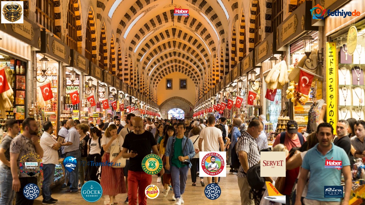 Kapalıçarşı vitrini renk değiştiriyor