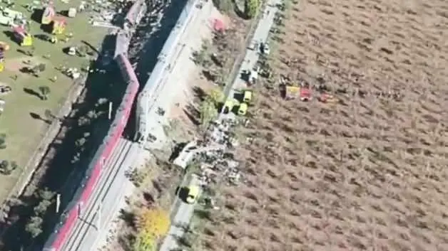 İspanya'daki 46 kişinin hayatını kaybettiği kaza alanı havadan görüntülendi!