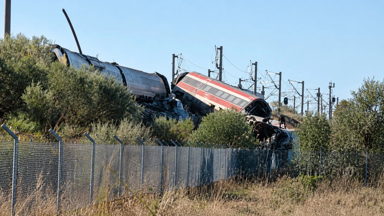İspanya'da iki yüksek hızlı tren çarpıştı! Çok sayıda ölü ve yaralı var