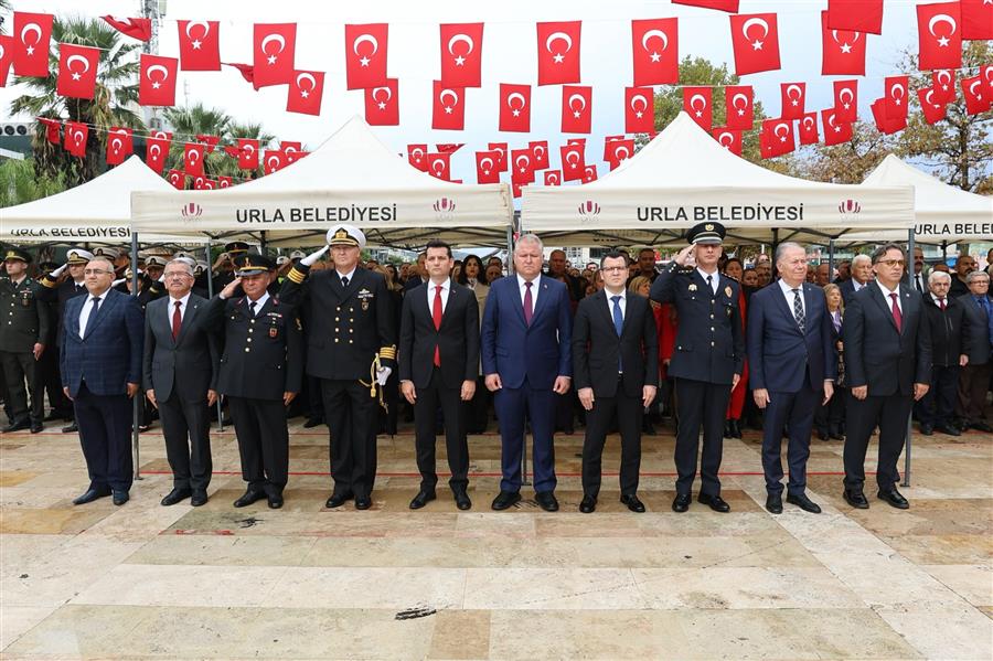 Yaşasın Cumhuriyet, yaşasın Gazi Mustafa Kemal Atatürk!