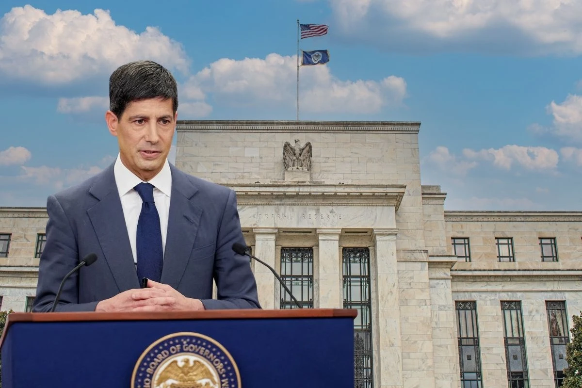 Kevin Warsh yönetimindeki Fed, eylül ayındaki faiz artışının ardından ekim toplantısında faizi sabit tuttu