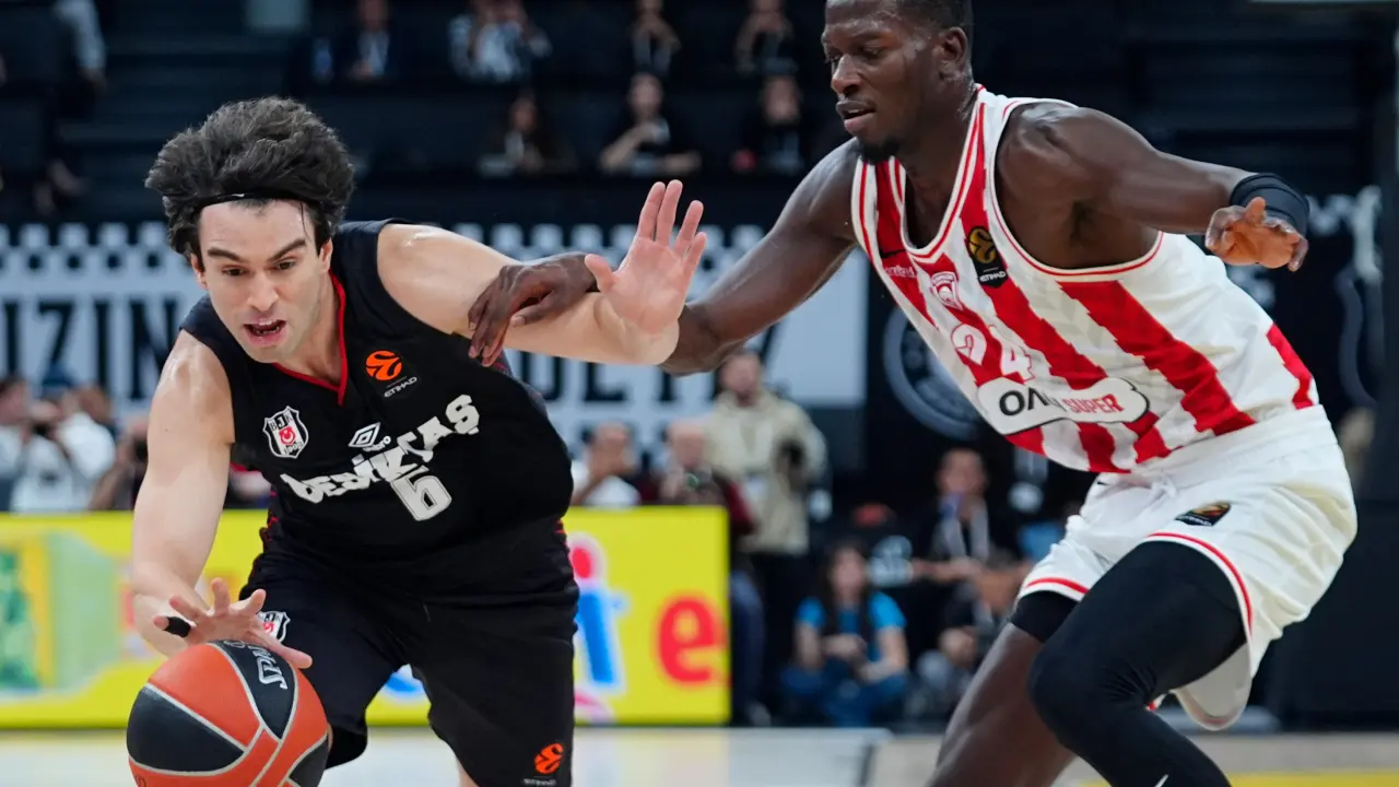 Beşiktaş, Olympiakos'a kaybetti