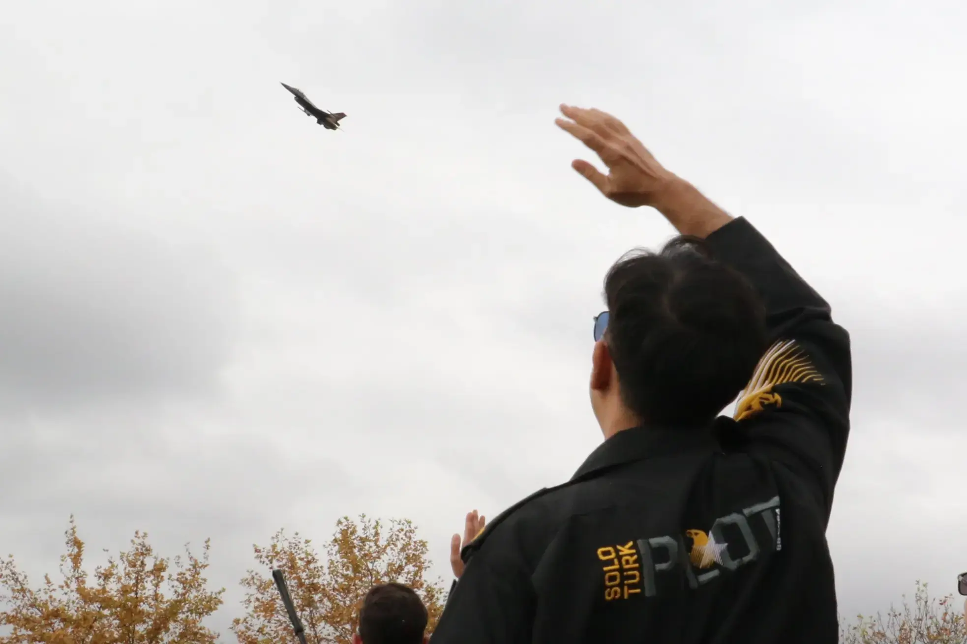 Eskişehir'de SOLOTÜRK nefes kesti! Binlerce kişi Sazova Parkı'na akın etti