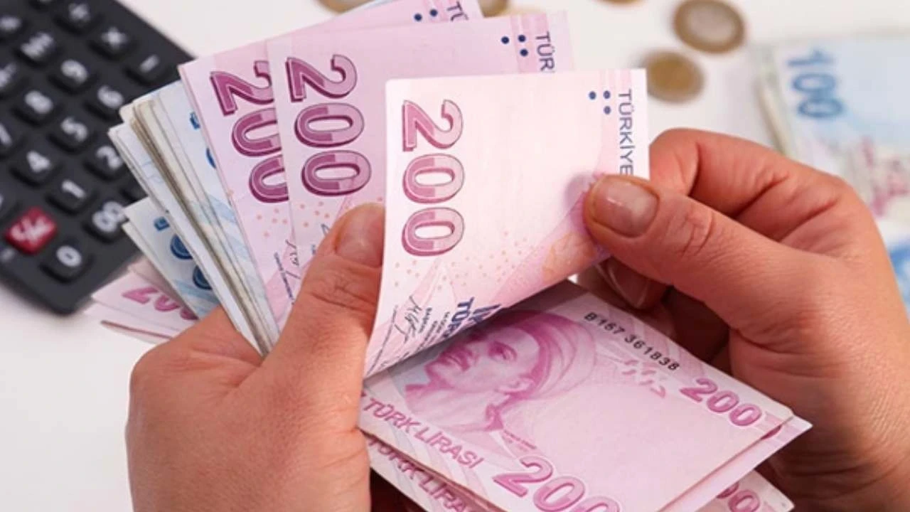 Hizmet-İş'ten emekli maaşı ve kıdem tazminatı çağrısı: Talepler açıklandı