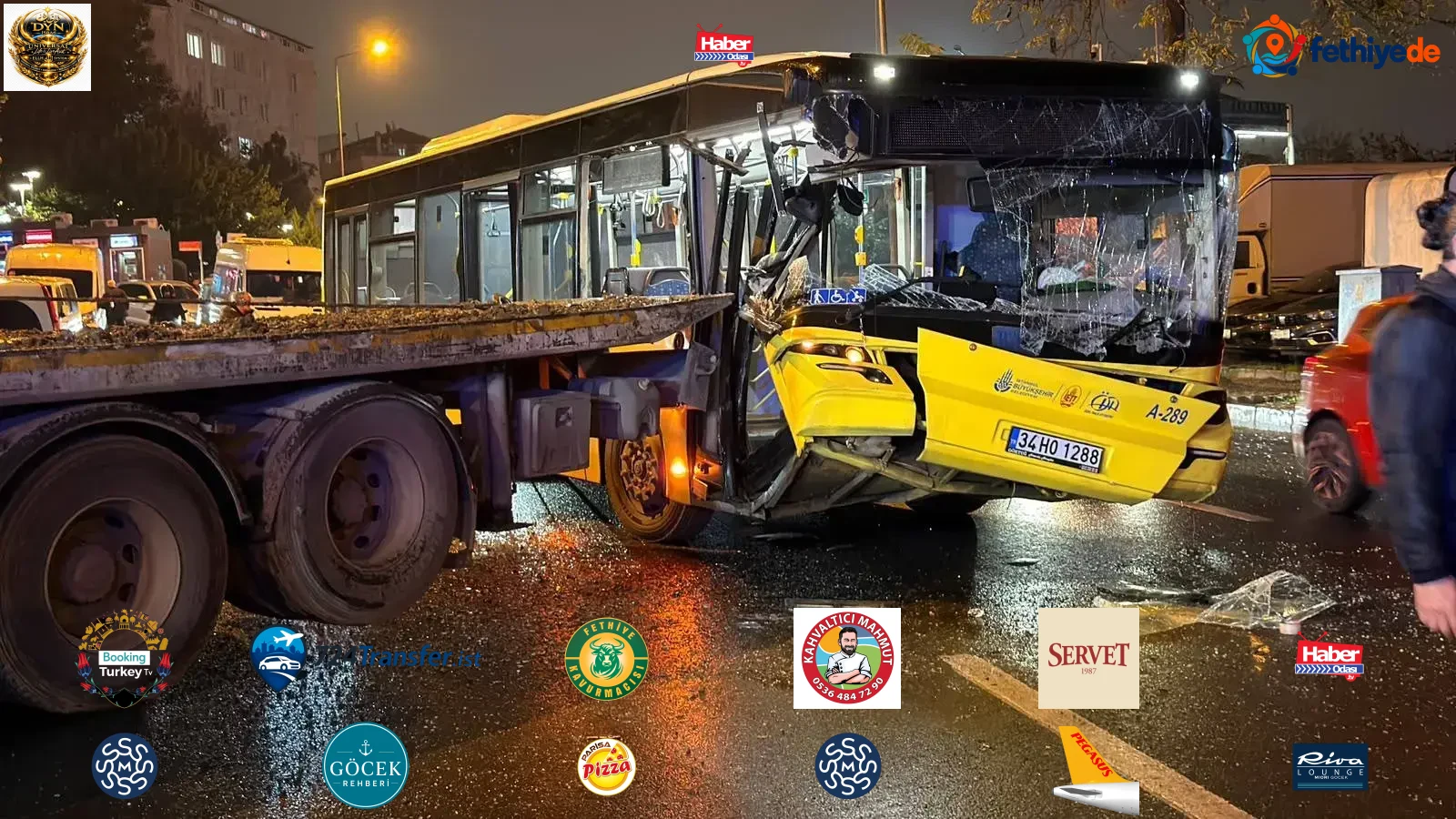 İstanbul'da İETT'ye bağlı özel halk otobüsü kaza yaptı