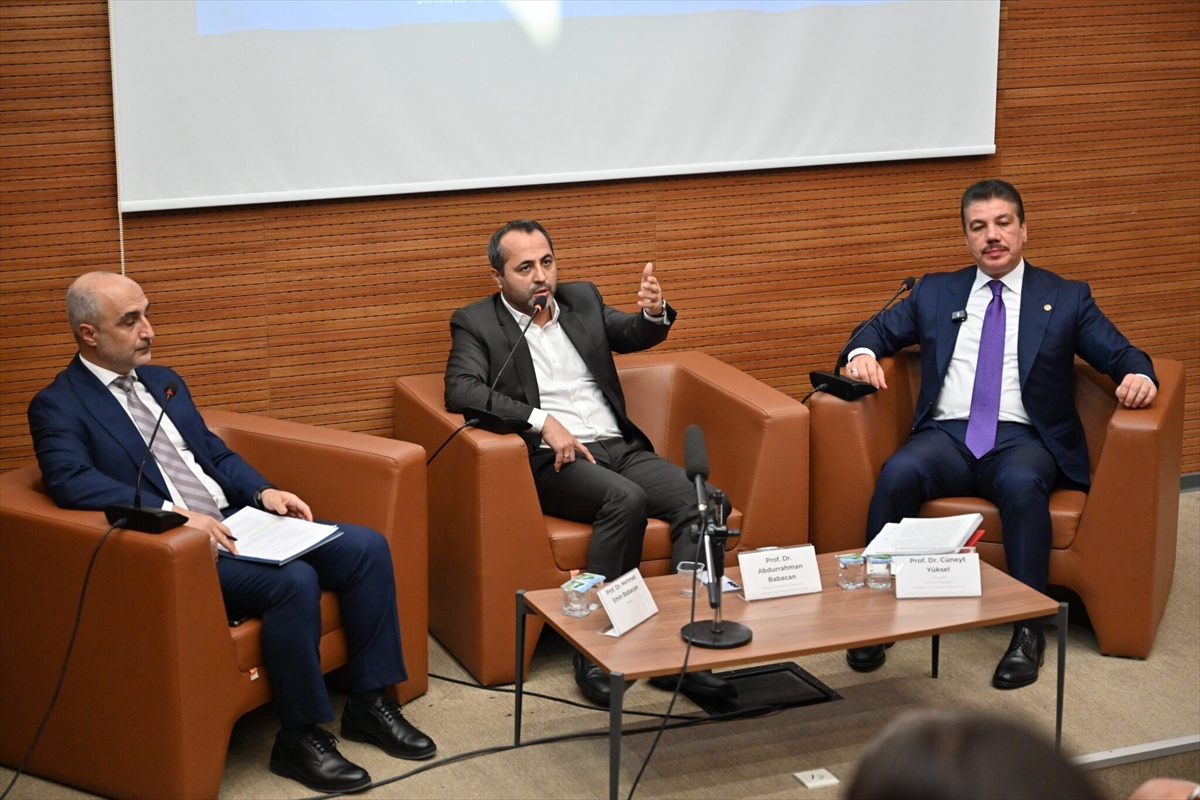 Marmara Üniversitesi'nde terörün 2,3 trilyon dolarlık maliyeti konuşuldu