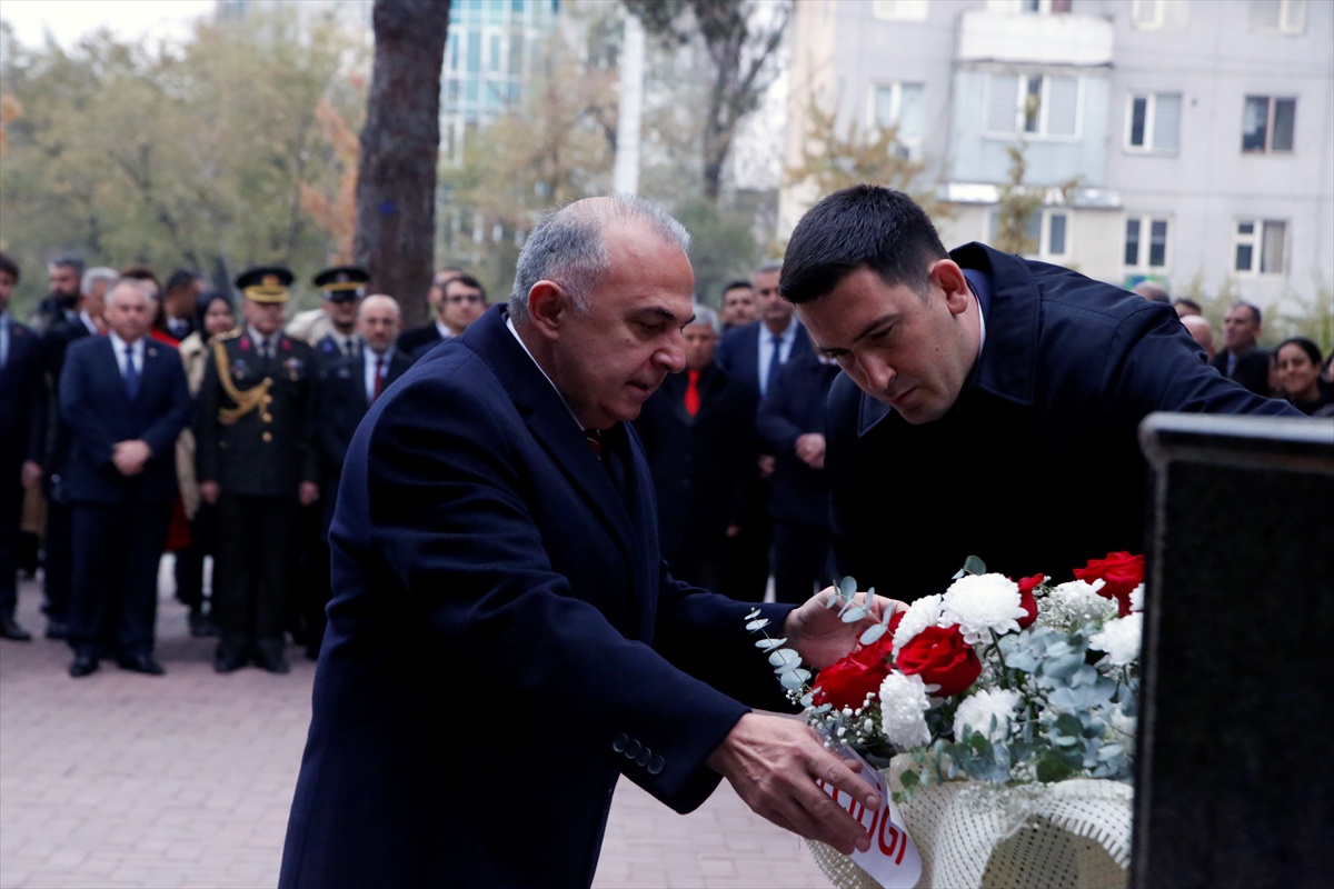 Kırgızistan'da Türkiye Cumhuriyeti'nin 103. kuruluş yıl dönümü kutlandı