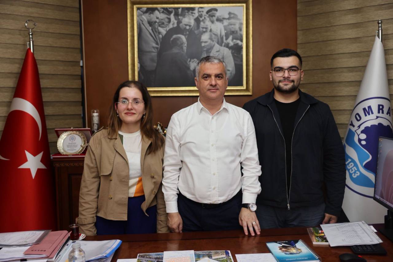 Karadeniz Fırtına Yüzme Kulübü Yönetiminden Başkanımıza Makamında Ziyaret