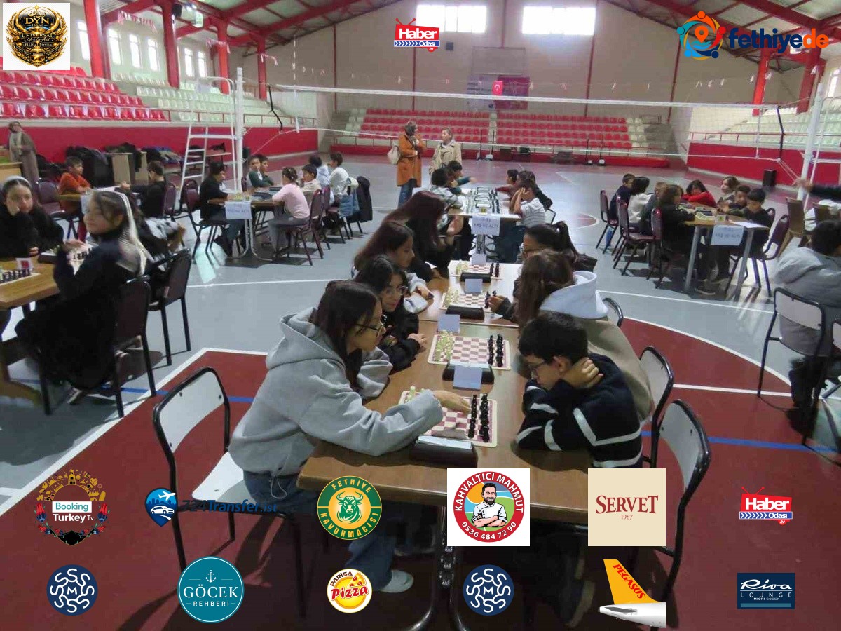 Eskişehir'de korunma altındaki 65 çocuk Cumhuriyet Bayramı'nda satrançla buluştu