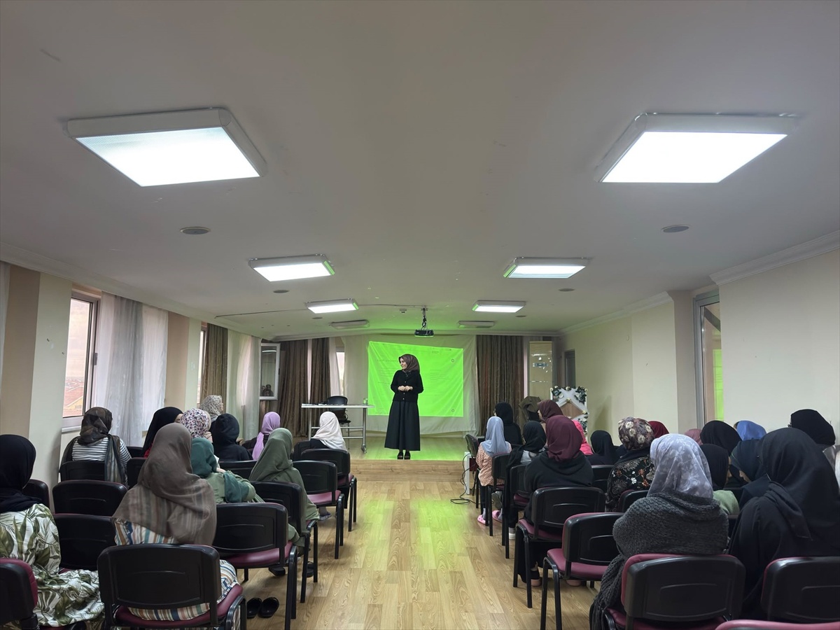 Meriç Kaymakamı Feyza Nur Odabaşı, 104 yaşındaki Adil Dinç'i ziyaret etti