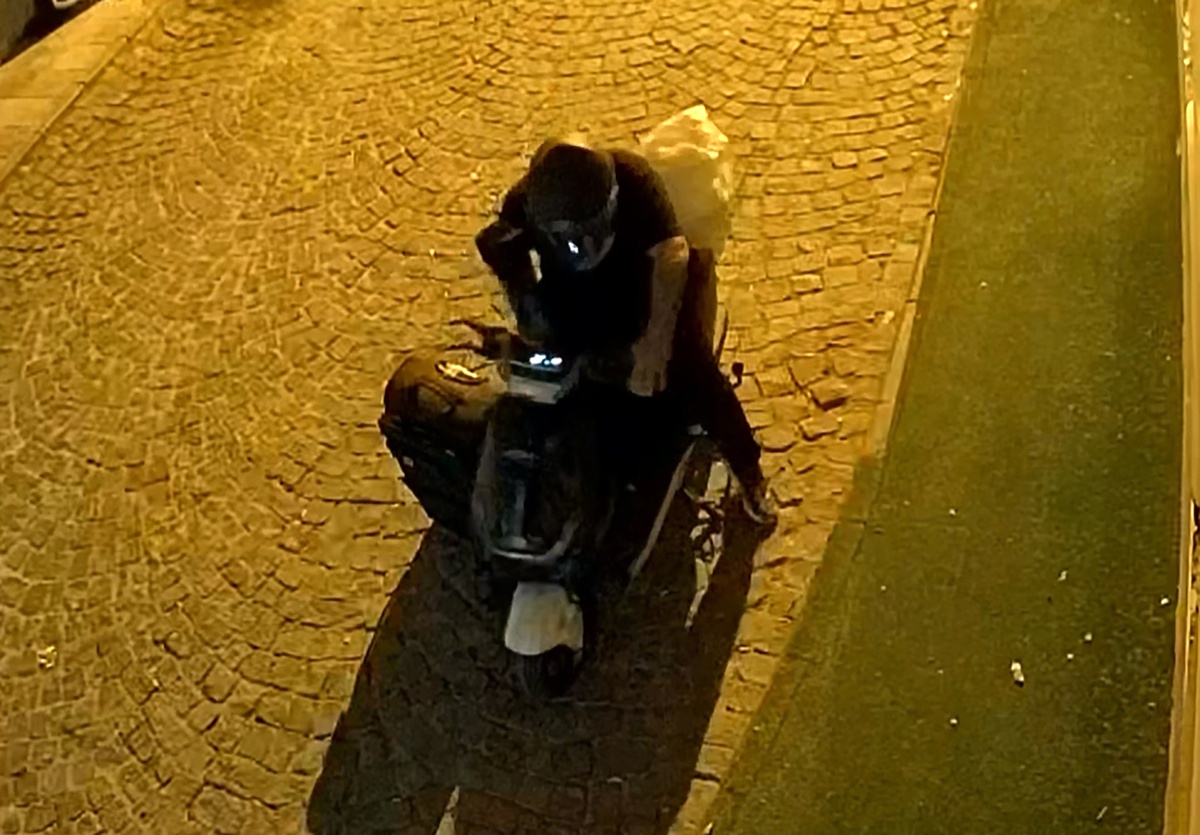 Adana'da takı ustası, oksijen tüpüyle dükkandan 115 kilogram gümüş çalıp tutuklandı