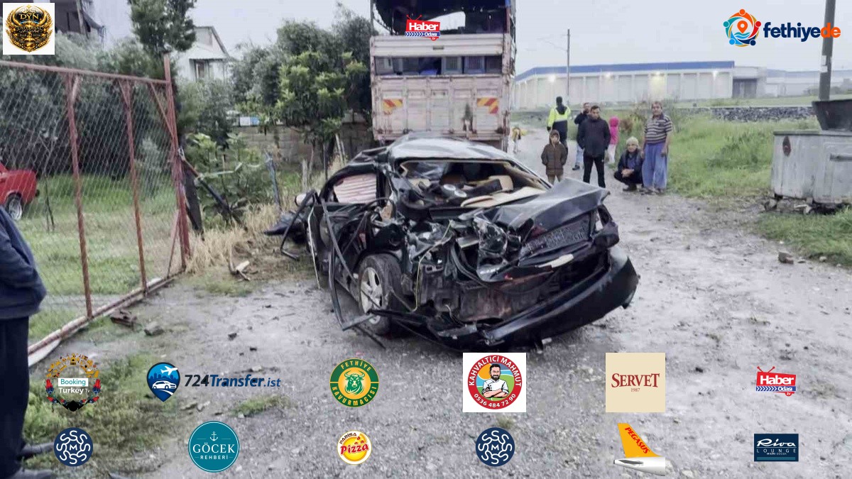 Hatay'da hemzemin geçitte tren otomobili metrelerce sürükledi! Anne öldü, oğlu yaralı