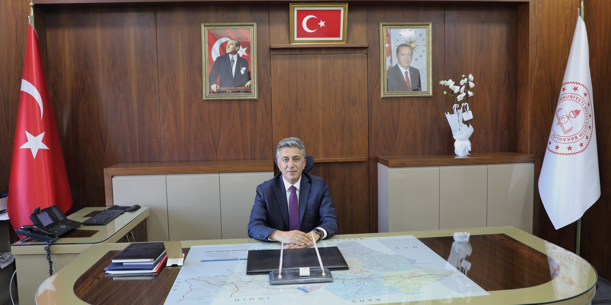 Ağrı'da aileler 30 Ekim'de ekranlarını kapatıp çocuklarıyla kitap okuyacak