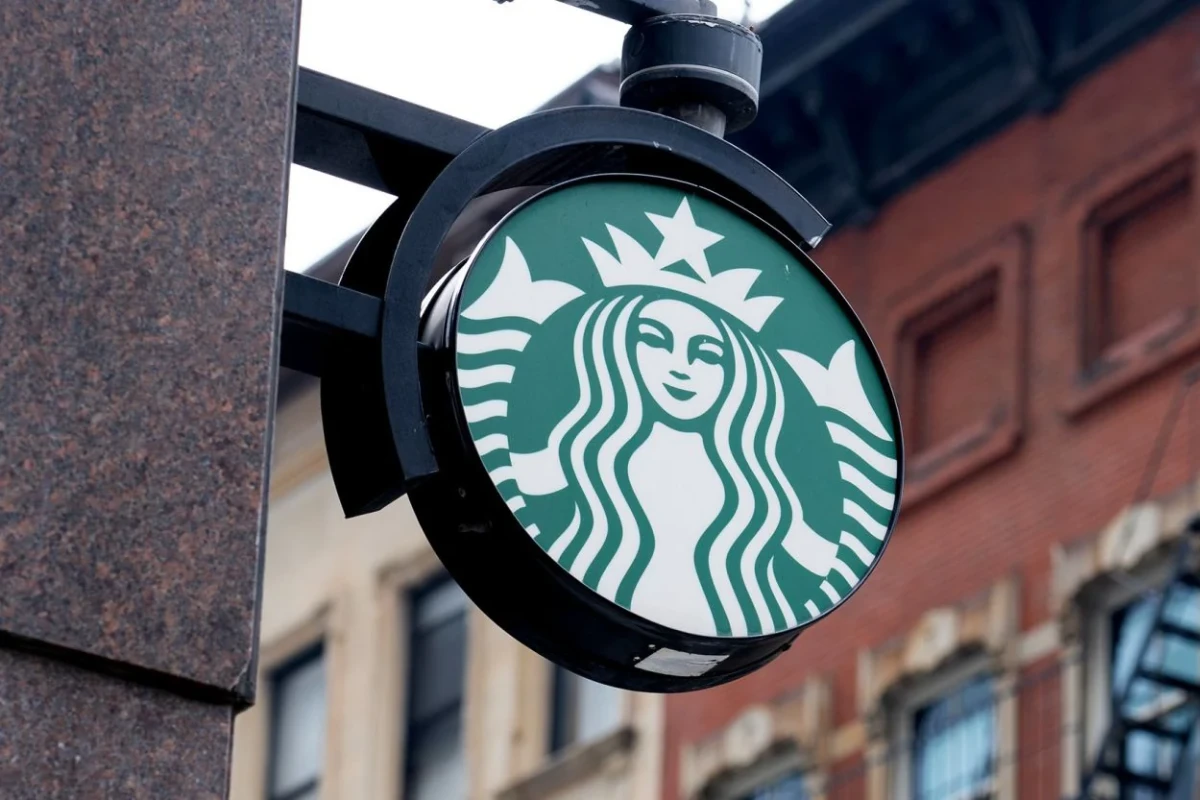 Starbucks'ın 4'üncü çeyrek gelirleri geçen seneye göre düştü, beklentilerin altında kaldı