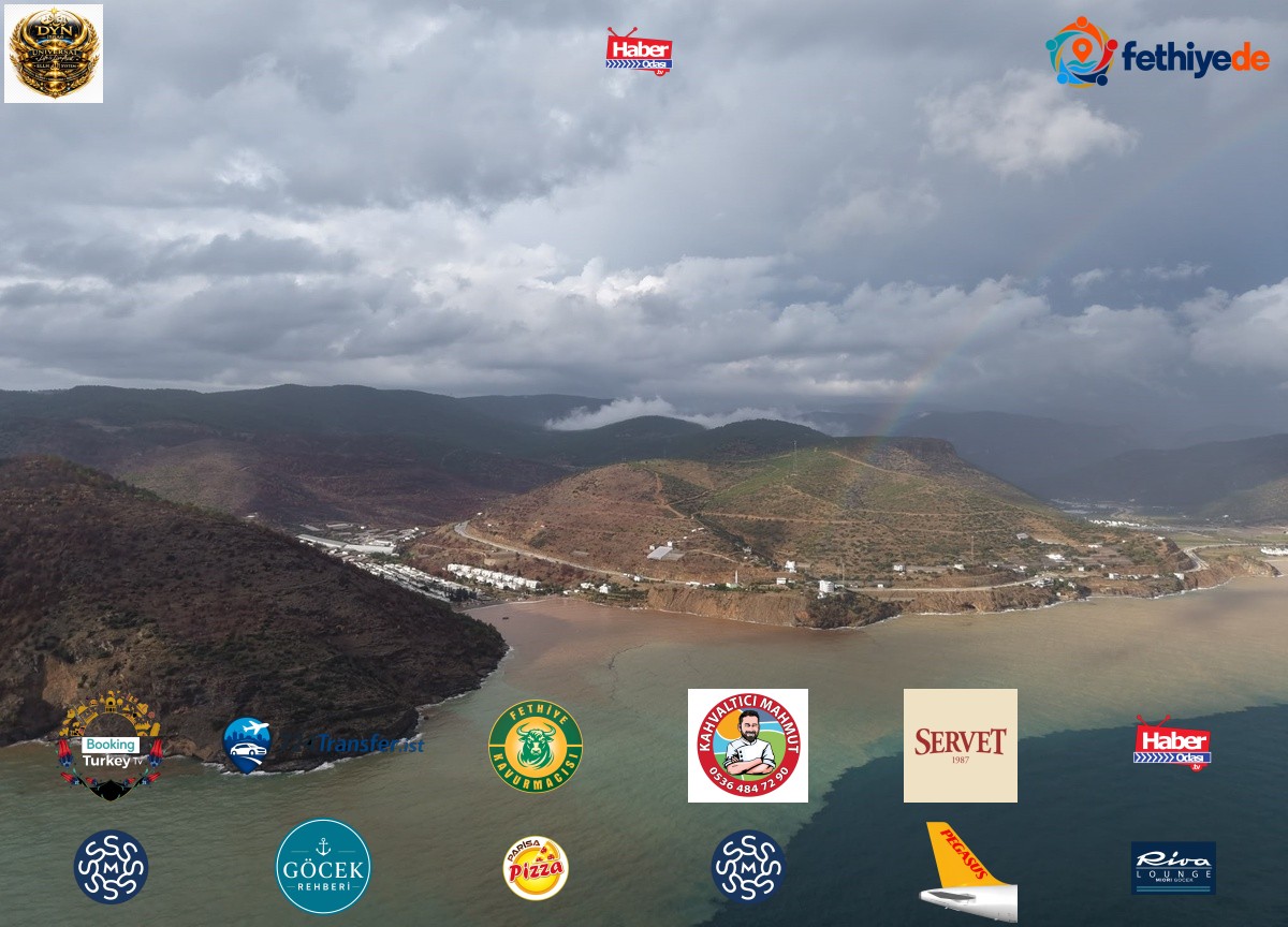 Mersin Aydıncık'ta sağanak sırasında çamurlu su denize ulaştı, kıyı kahverengi oldu