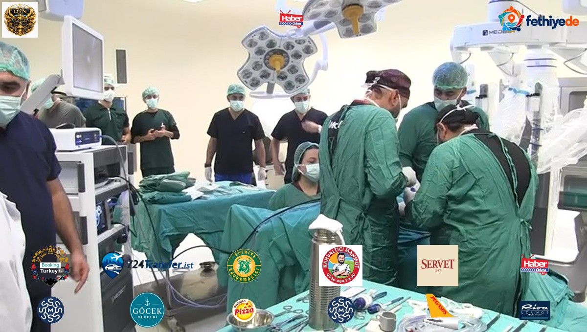 Şanlıurfa'da 12 cm kistik kitle ilk kez robotik cerrahiyle çıkarıldı