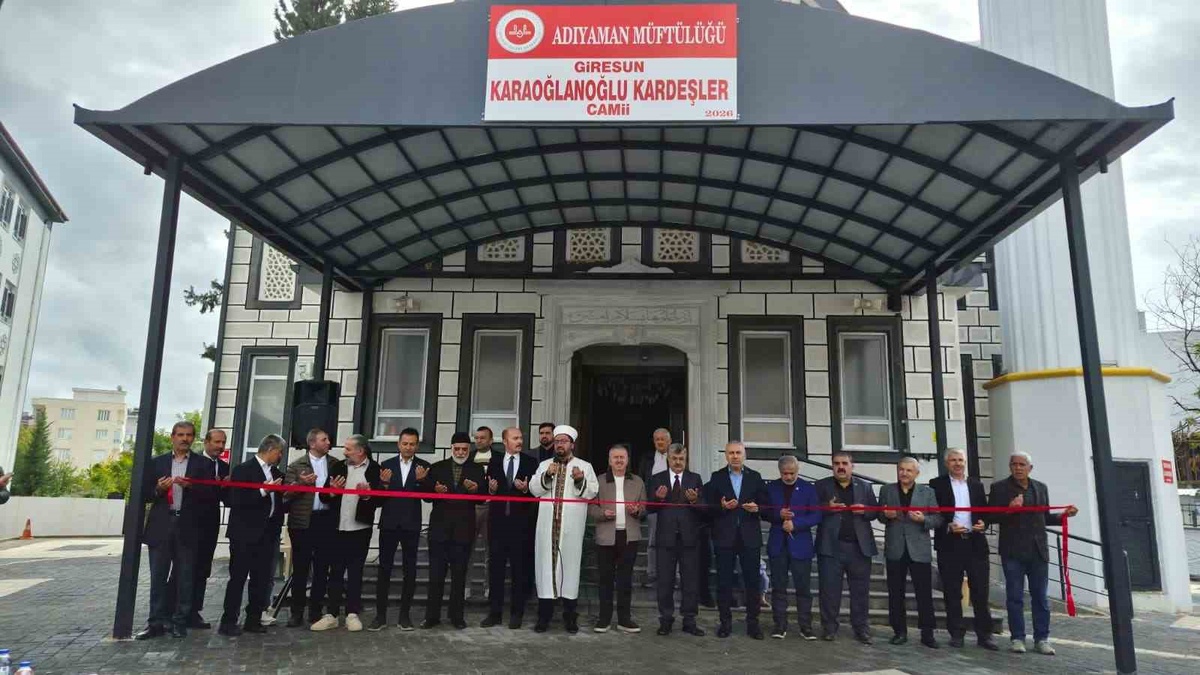 Adıyaman'da yıkılan Sait Ağa Camisi, Karaoğlanoğlu ailesince yeniden ibadete açıldı