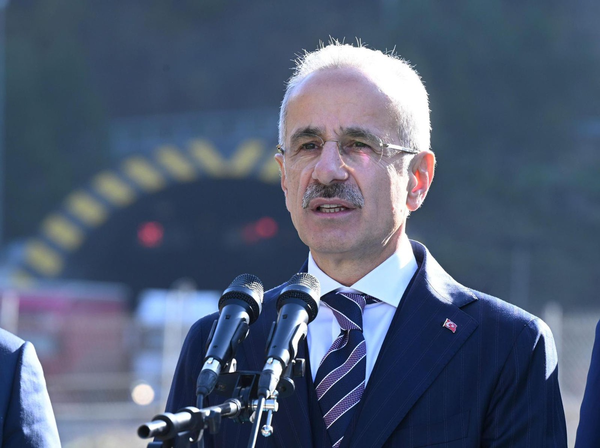 Uraloğlu, Dallıkavak Tüneli ile 9 kilometrelik kesimin 31 Ekim'de açılacağını duyurdu