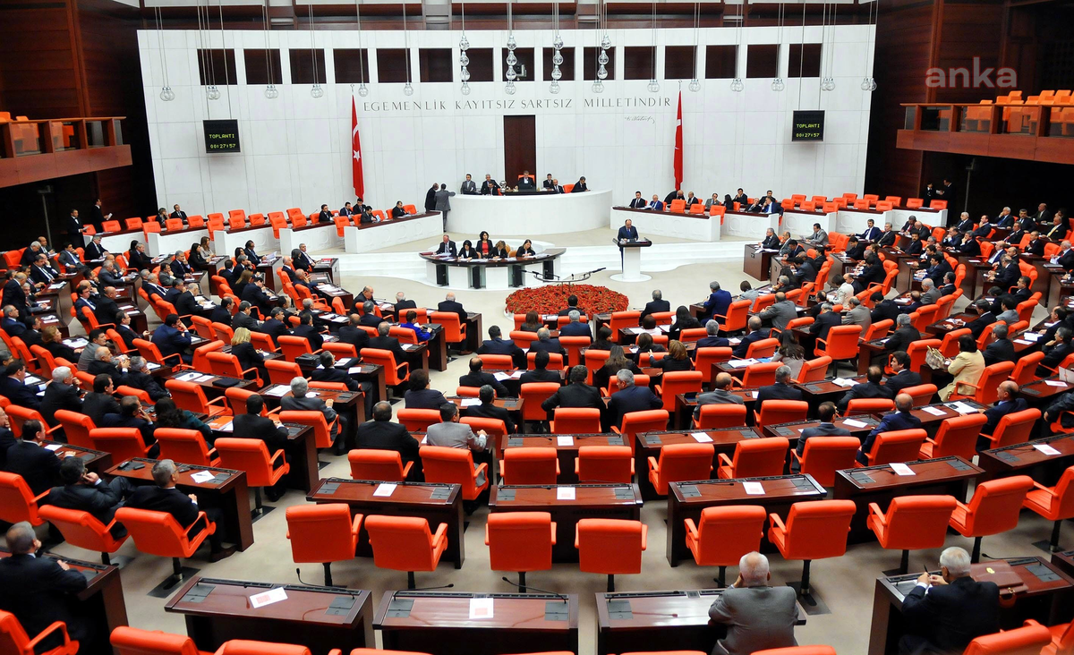 DEM Parti, staj ve çıraklık sürelerinin emekliliğe sayılması için kanun teklifi verdi