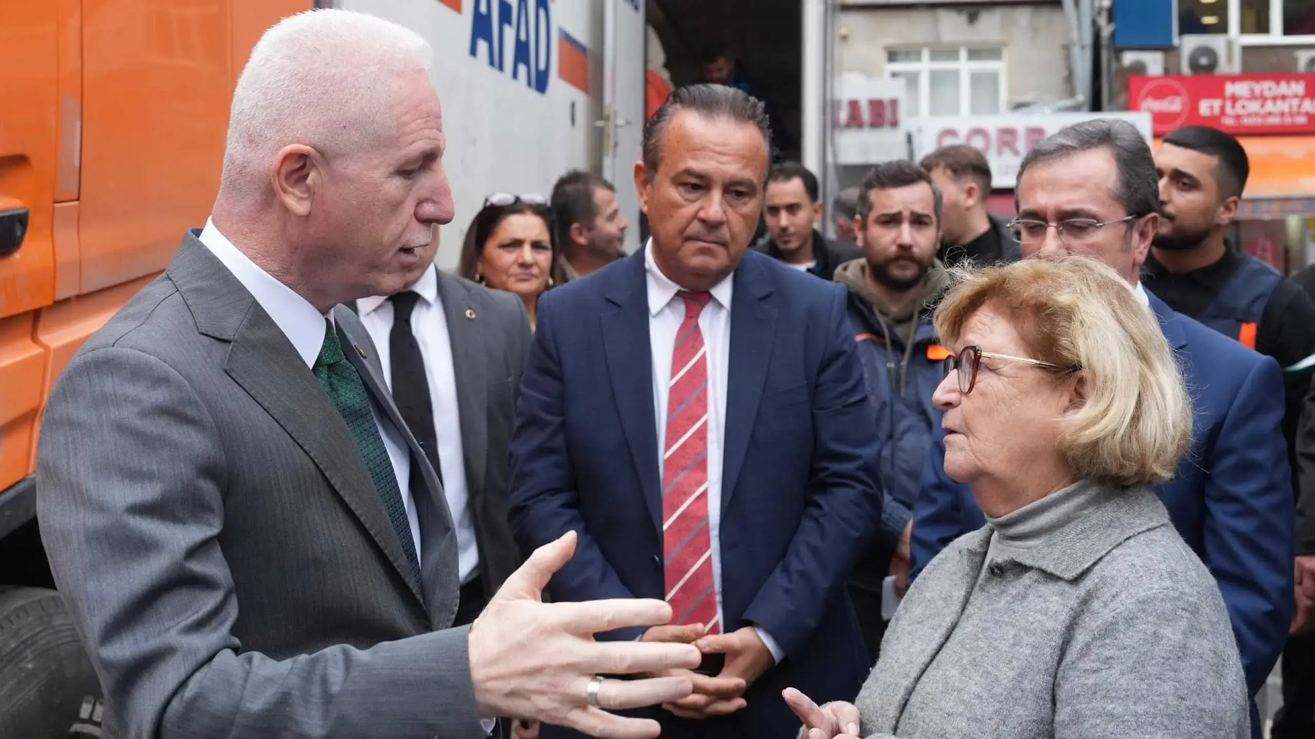 Ayazağa’da sel sonrası yıkım başladı! İstanbul Valisi yerinde inceledi