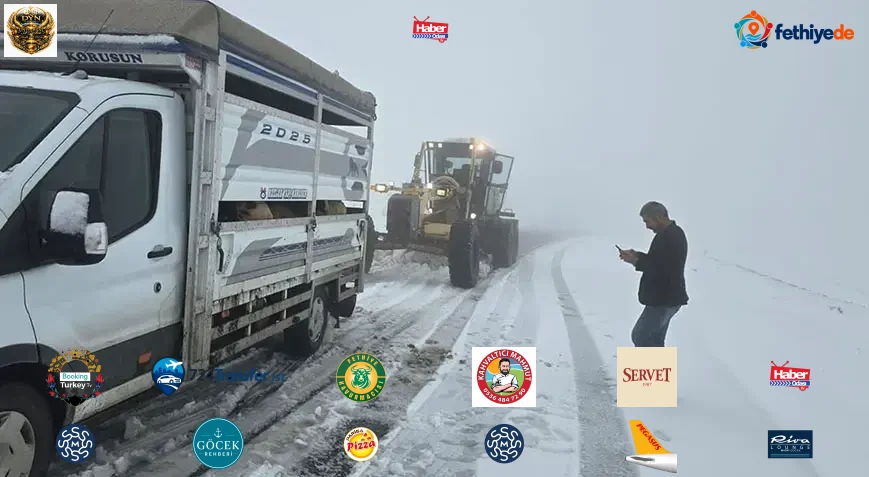 Kentte kar sürprizi! Hazırlıksız yakalanan sürücüler mahsur kaldı