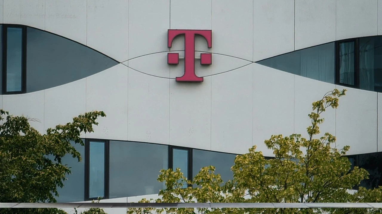 300 milyar dolarlık dev birleşme askıya alındı: T-Mobile ve Deutsche Telekom anlaşmasında kriz
