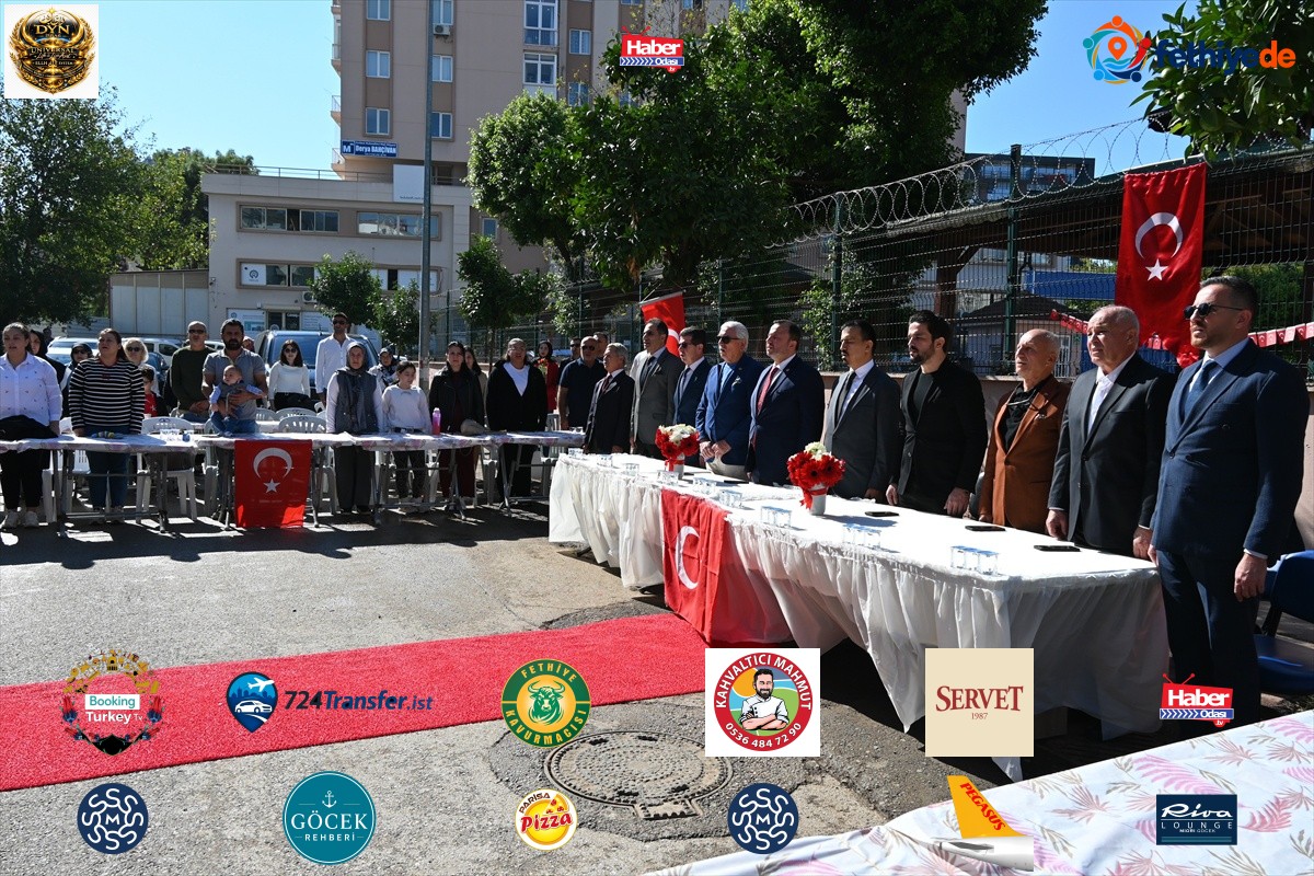Antalya'da özel eğitim öğrencileri Cumhuriyet Bayramı'nı kutladı