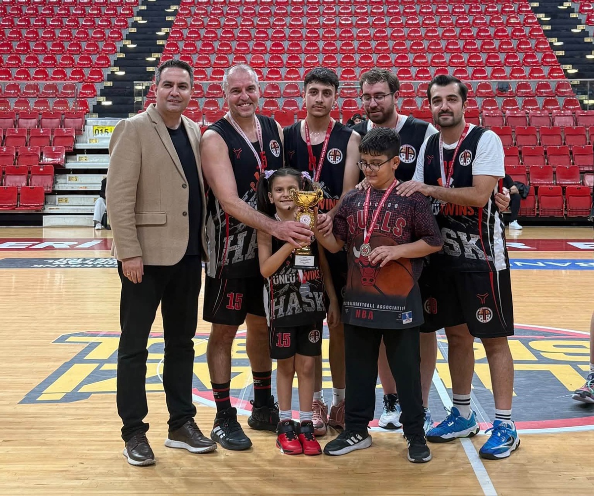 Kayseri'de Cumhuriyet Kupası 3x3 basketbol turnuvasını Bro's Basketbol kazandı