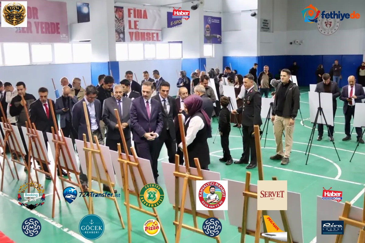 Üzümlü'de Cumhuriyet Bayramı'nın 103. yılında fotoğraf sergisi açıldı
