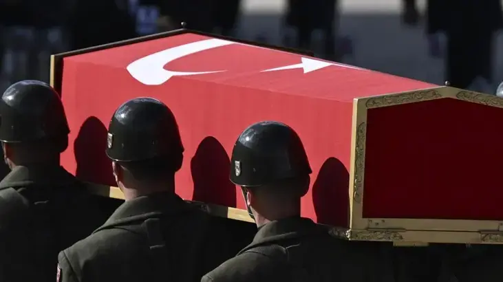 Hakkari'de hudut geçiş olayına müdahale ederken açılan ateşle yaralanan asker şehit oldu