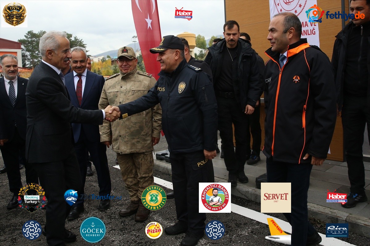 Uraloğlu, Erzurum'da Akıllı Ulaşım Merkezi'ni 375 milyon liralık yatırımla açtı
