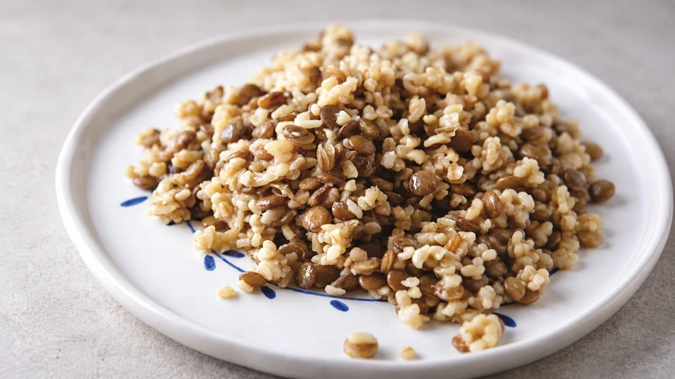 Tavuk Suyuna Mercimekli Bulgur Pilavı Tarifi
