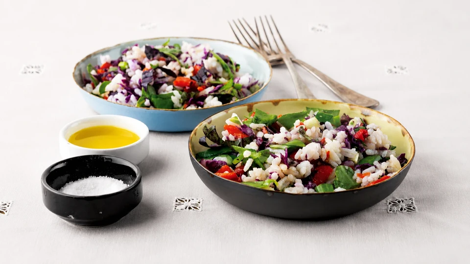 Taze Yeşillikli Pirinç Salatası Tarifi