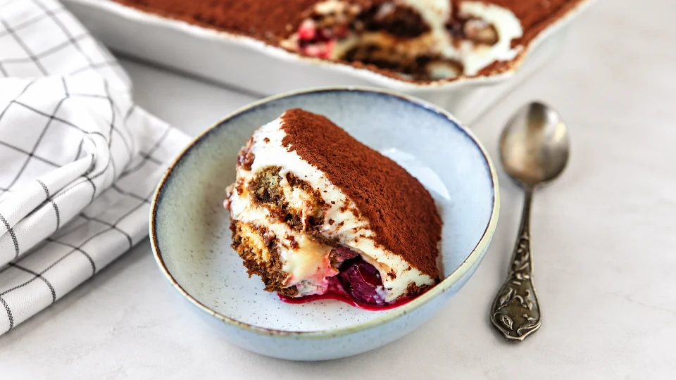 Vişneli Tiramisu Tarifi